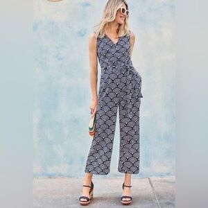 Boden “Verity” wide leg jumpsuit, size 8 with button front and matching tie belt